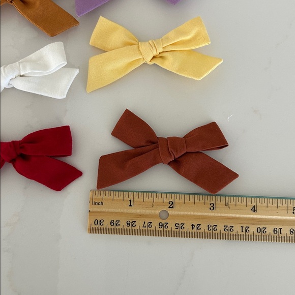 6 Bows - Picture 2 of 3